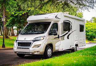 Peugeot Boxer Elddis Athos 2.2 155 exterior